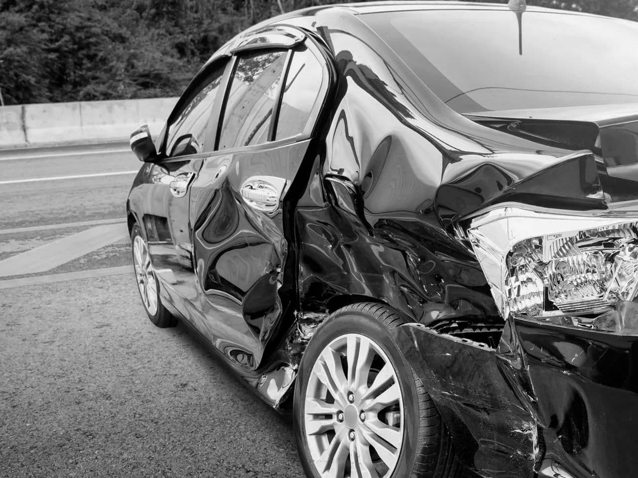 Правила продажи битого авто: где, кому и за сколько